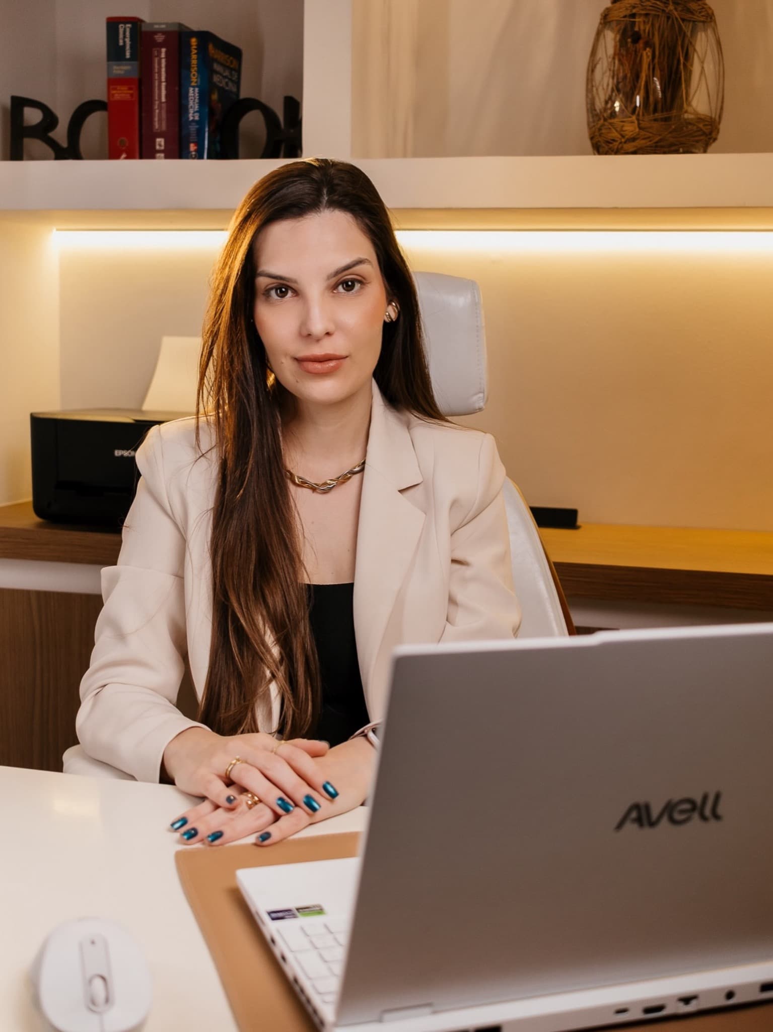 Dra. Daniela Bassan, dentista na Clínica Cler