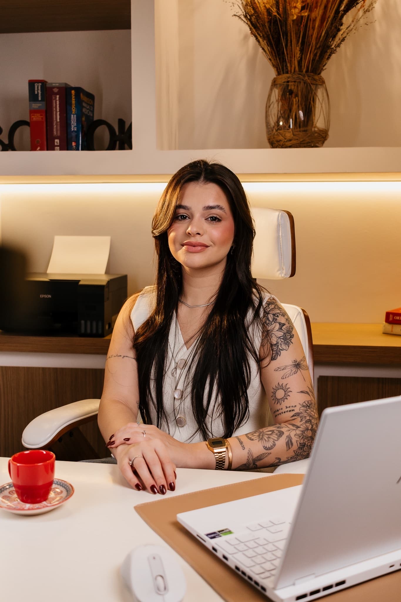 Dra. Pâmela Palhares, dentista na Clínica Cler